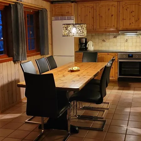 Holiday home Solbjornlia *