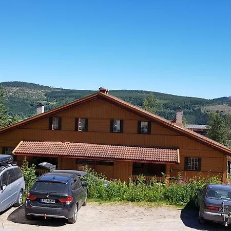 Solbjørnlia Feriehus *