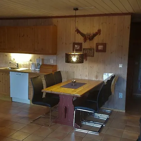 Solbjørnlia Feriehus *